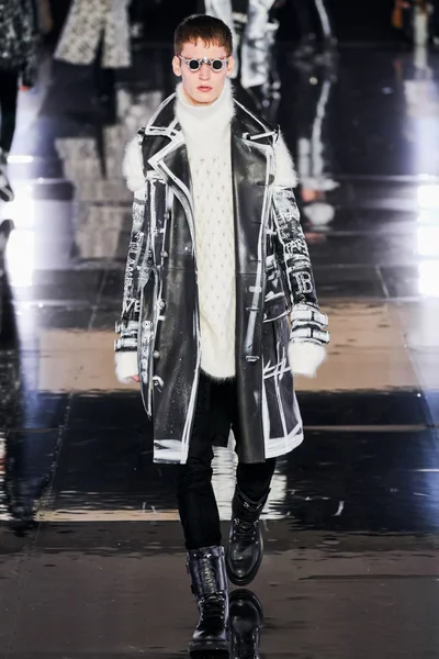 Look 47